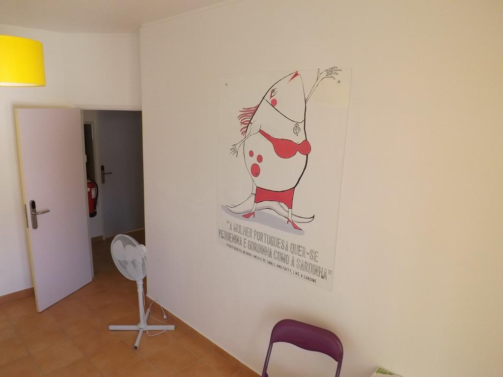 Racing Mackerel Hostel Лагуш Екстер'єр фото
