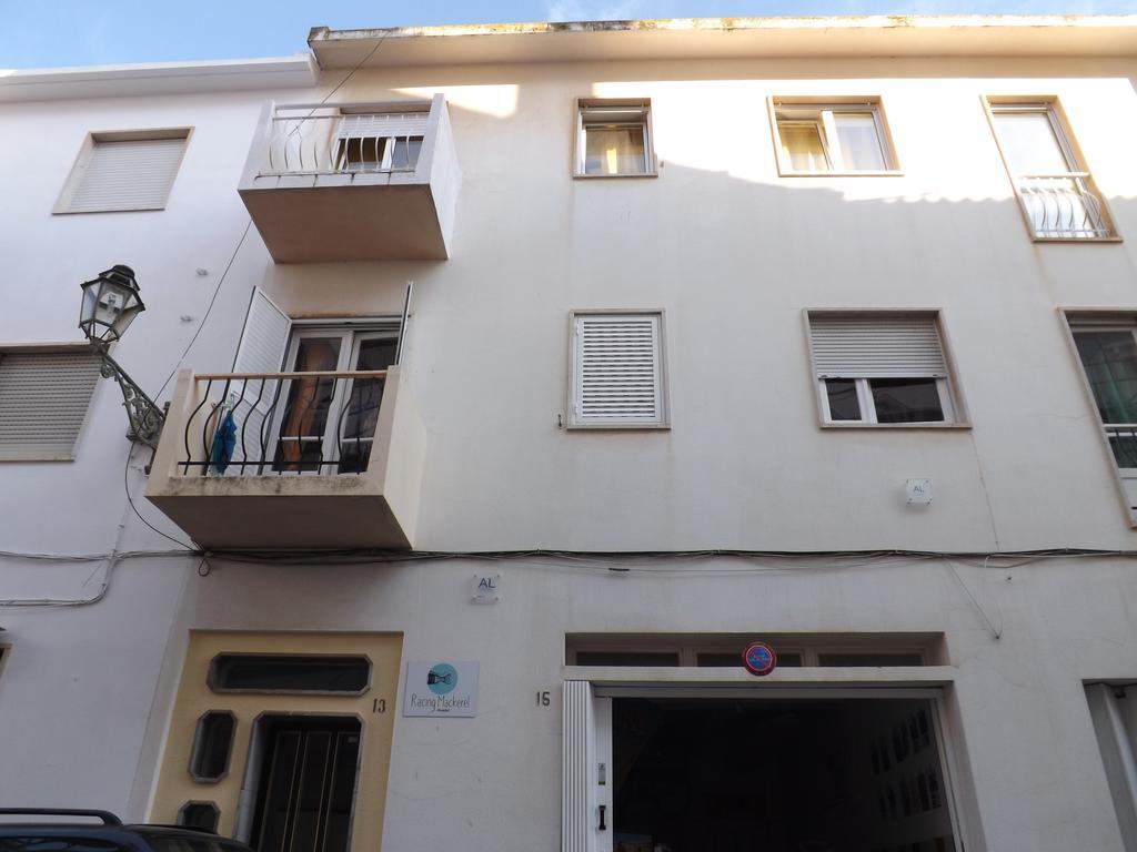 Racing Mackerel Hostel Лагуш Екстер'єр фото