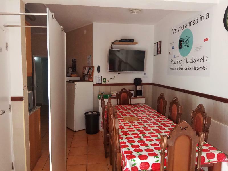 Racing Mackerel Hostel Лагуш Екстер'єр фото