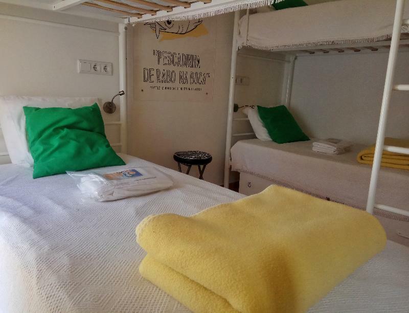 Racing Mackerel Hostel Лагуш Екстер'єр фото